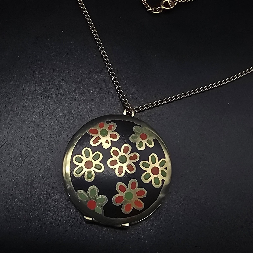 Green Floral Enamel Locket Necklace Gold Tone Vintage Costume Jewelry